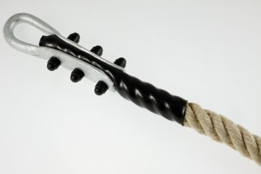 kletterseil mit stahl aufhängung.jpg